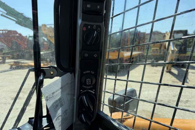 OmecoHub - Immagine CASE TV370B